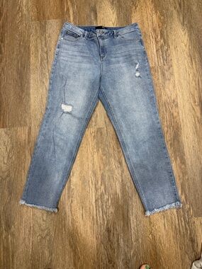 1822 Denim Light Blue Distressed Ankle Jeans